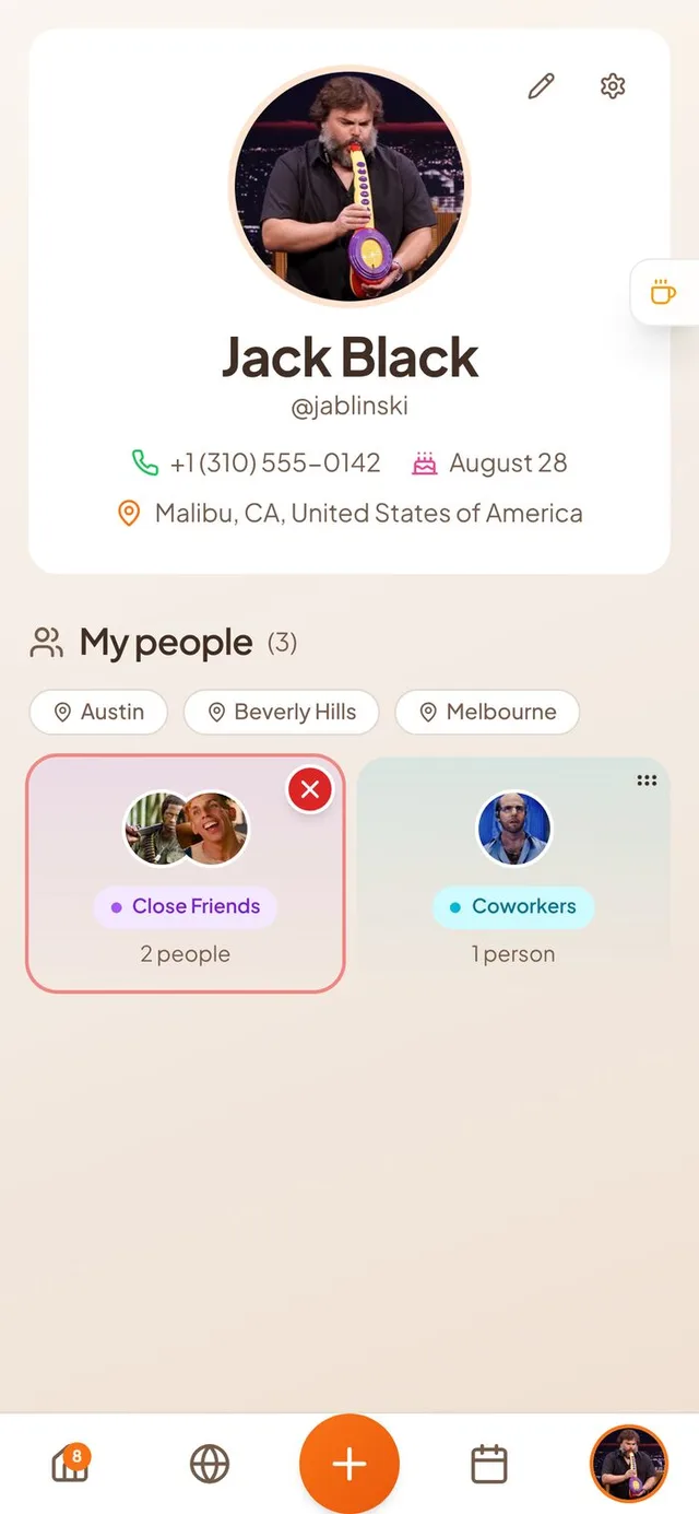Conmigo My people page with the Close Friends group selected and a red button to remove it